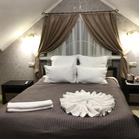 Centralnyi Hotel Poltava Dış mekan fotoğraf
