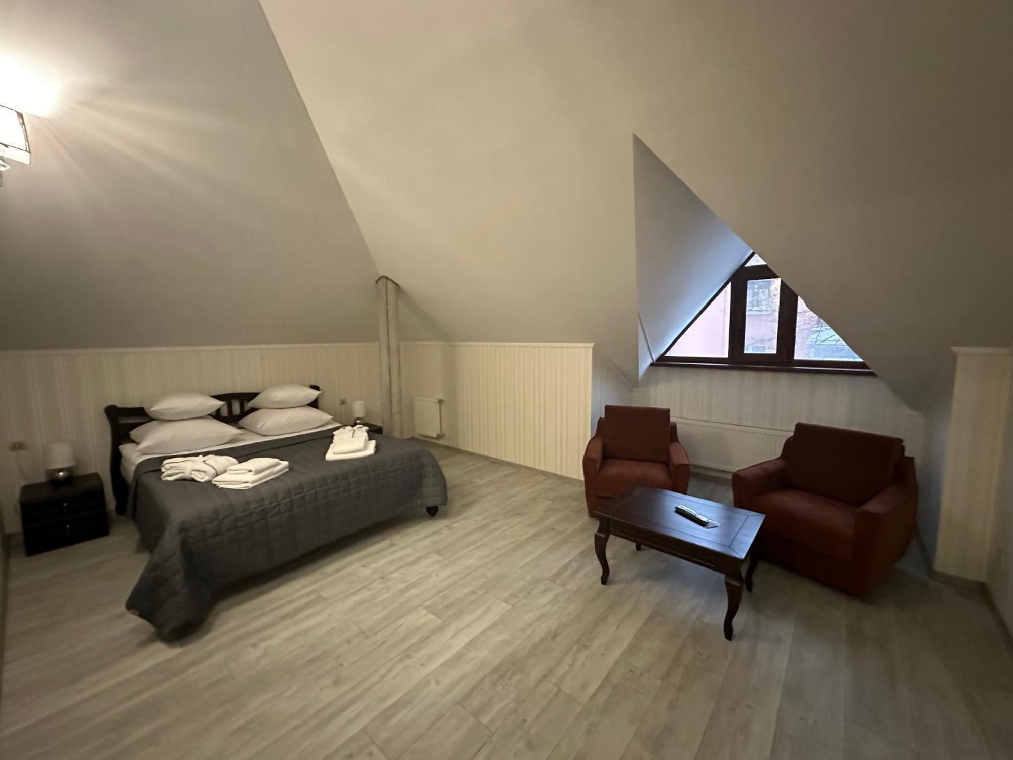 Centralnyi Hotel Poltava Dış mekan fotoğraf