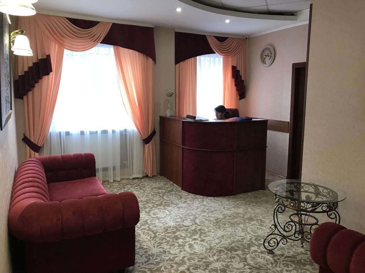 Centralnyi Hotel Poltava Dış mekan fotoğraf